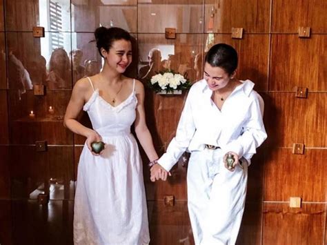 Yassi Pressman Parents: Father Ronnie Pressman .